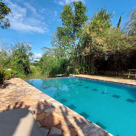 Yellow Haven Lodge คัมพาลา ภายนอก รูปภาพ