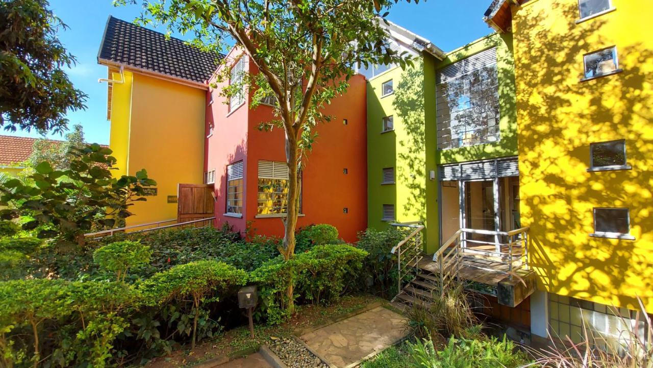 Yellow Haven Lodge คัมพาลา ภายนอก รูปภาพ
