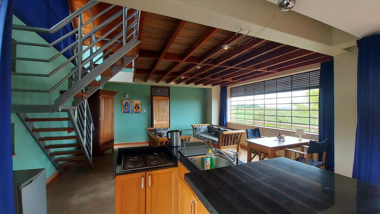 Yellow Haven Lodge คัมพาลา ภายนอก รูปภาพ