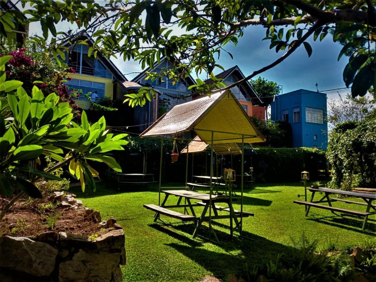 Yellow Haven Lodge คัมพาลา ภายนอก รูปภาพ