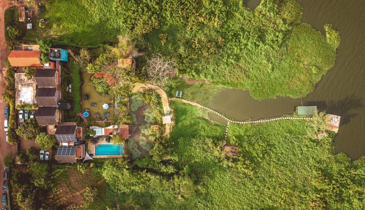 Yellow Haven Lodge คัมพาลา ภายนอก รูปภาพ