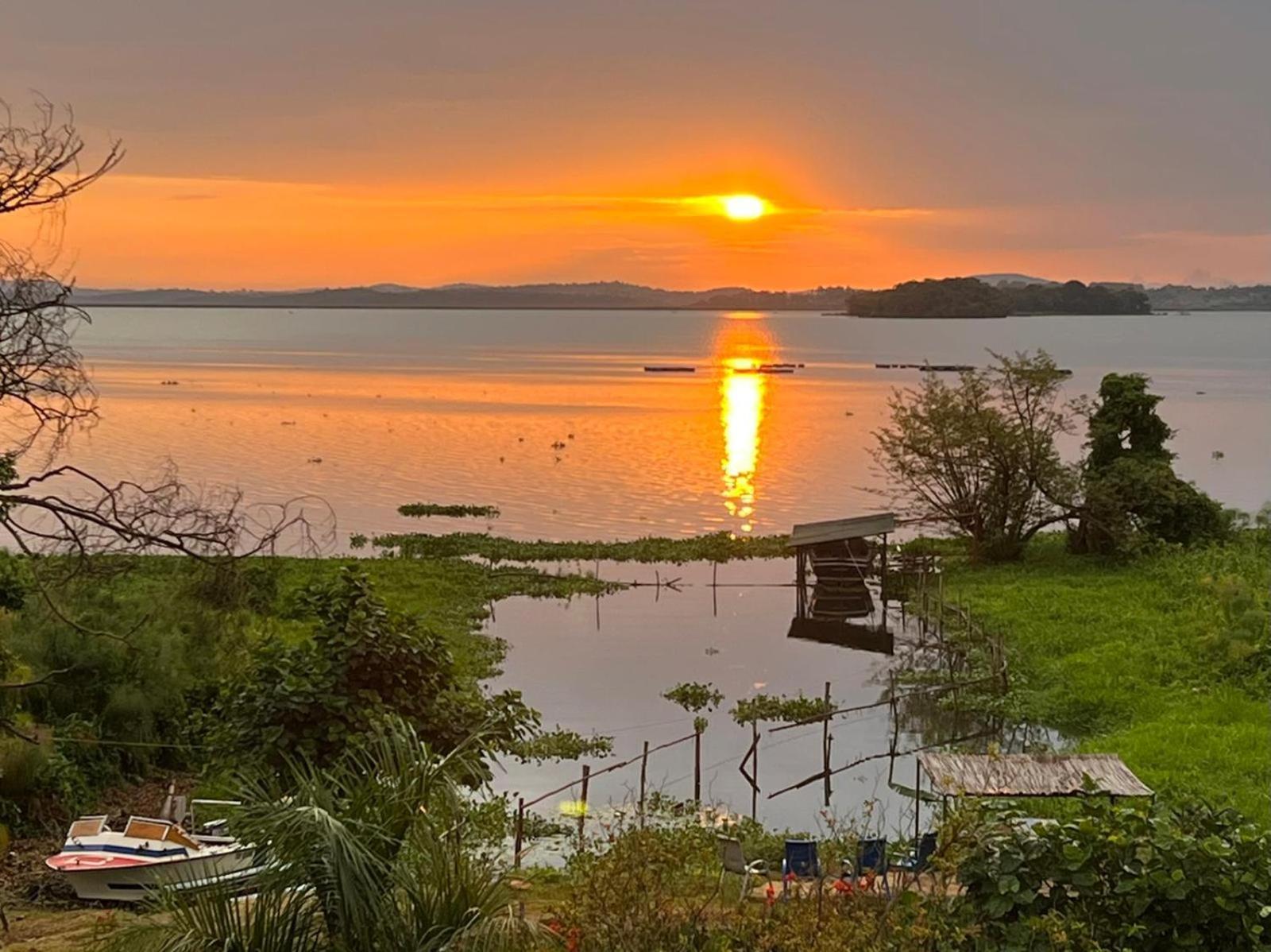 Yellow Haven Lodge คัมพาลา ภายนอก รูปภาพ