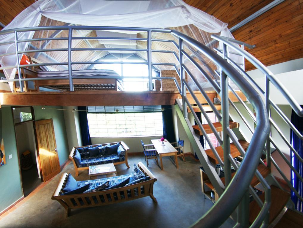 Yellow Haven Lodge คัมพาลา ภายนอก รูปภาพ