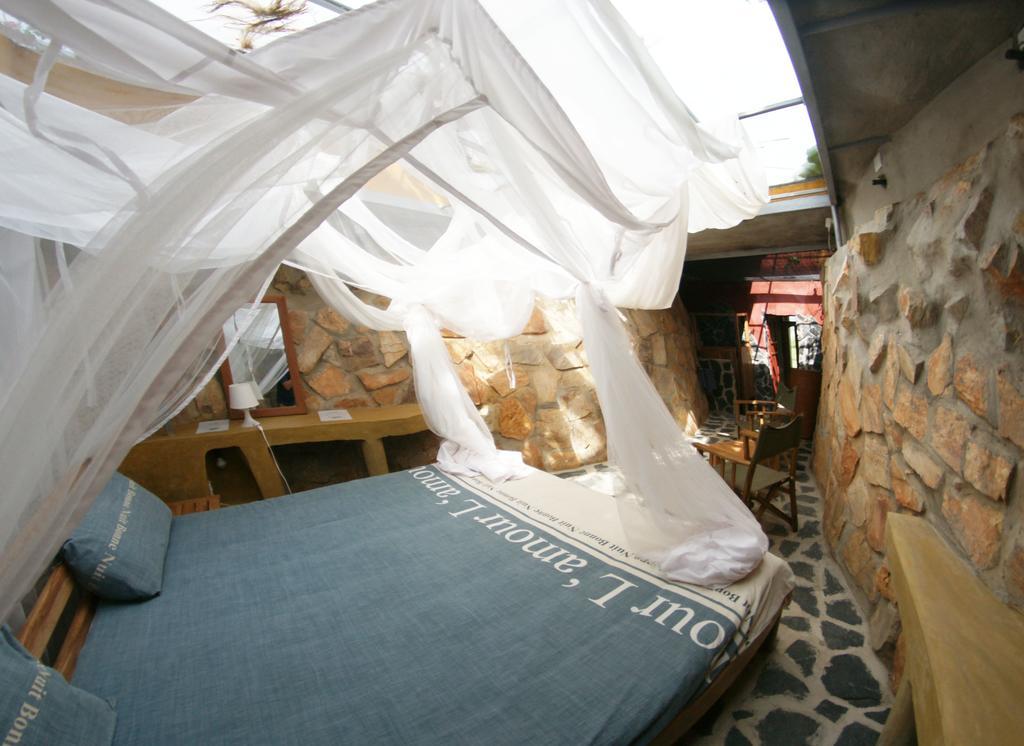 Yellow Haven Lodge คัมพาลา ภายนอก รูปภาพ