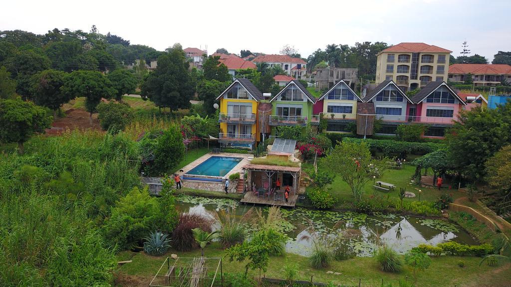 Yellow Haven Lodge คัมพาลา ภายนอก รูปภาพ